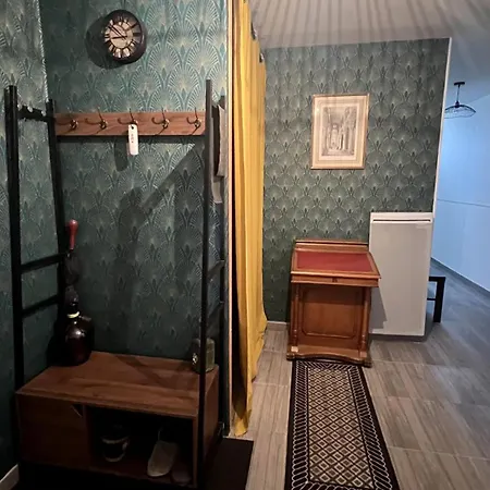 Maison Hémera, Pause En Auvergne